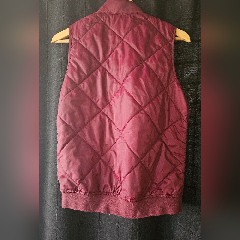 Dickies Women's Diamond Quilted Puffer Vest Maroon Burgundy Small - Picture 3 of 6